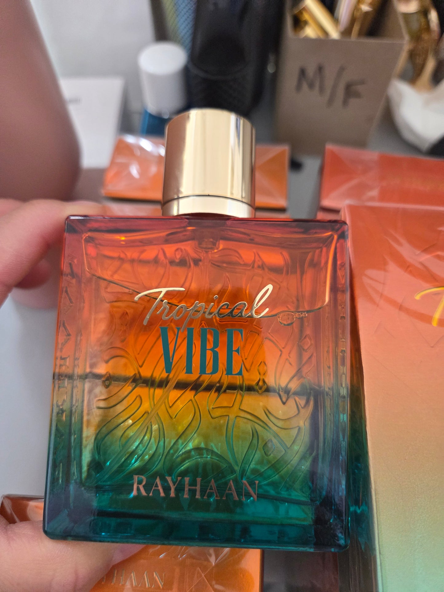 TROPICAL VIBE BY RAYHAAN 100MLS